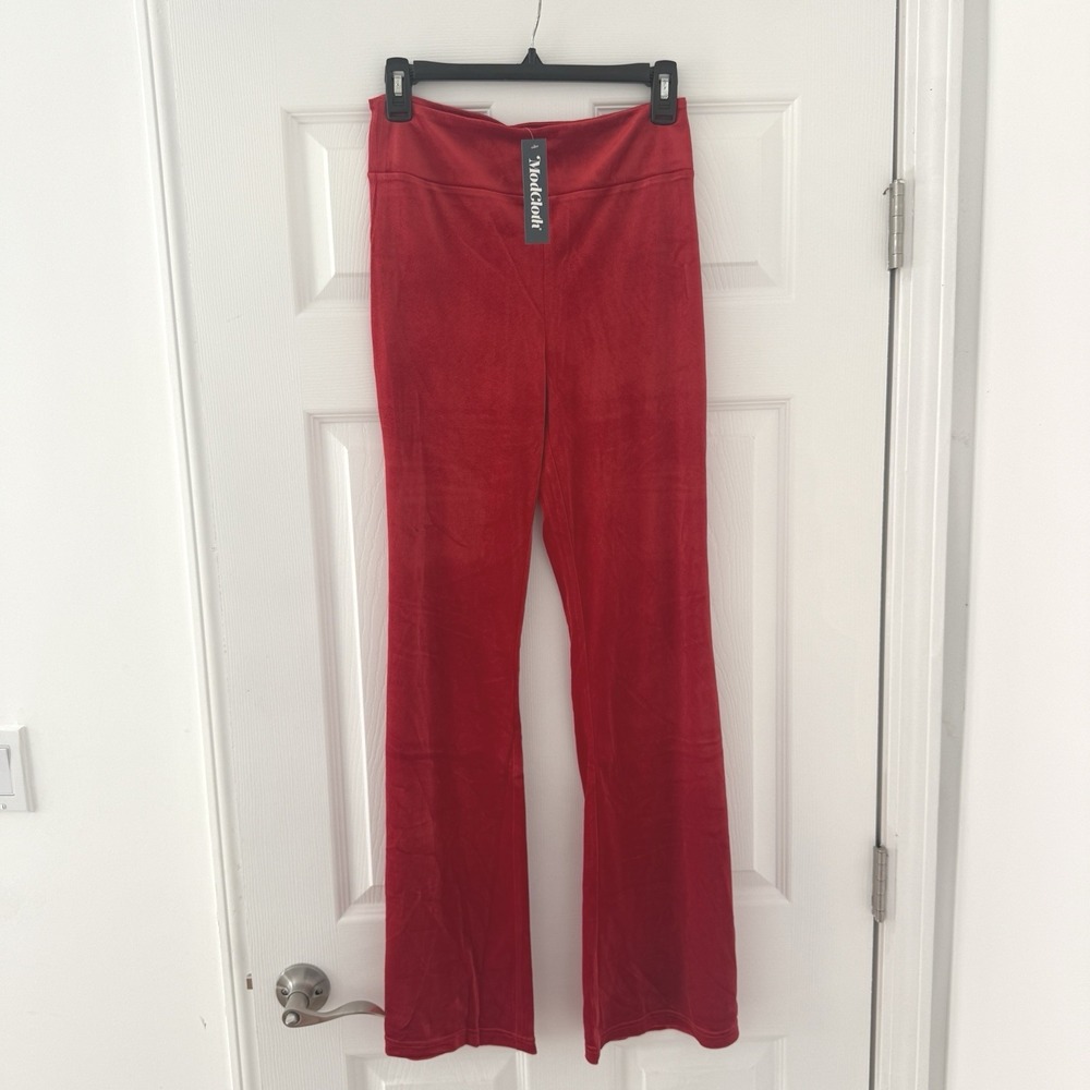 ModCloth Loving The Luxe Life Wide Leg Pants Red Stretch Velour Medium NWT